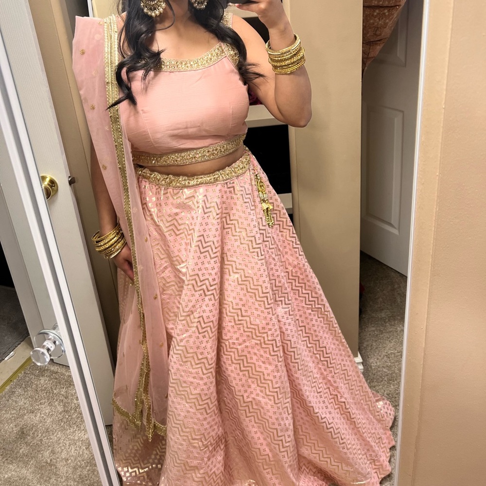 Pink lengha
